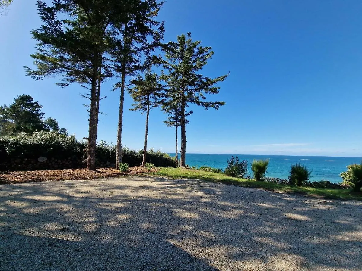 Breton Holiday Home With Sea View, Plougasnou