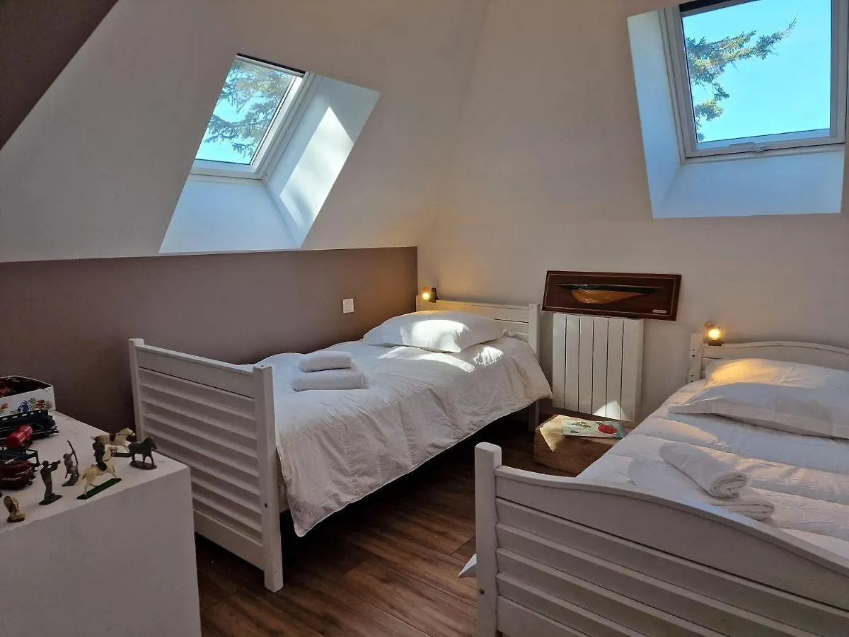 Breton Holiday Home With Sea View, Plougasnou